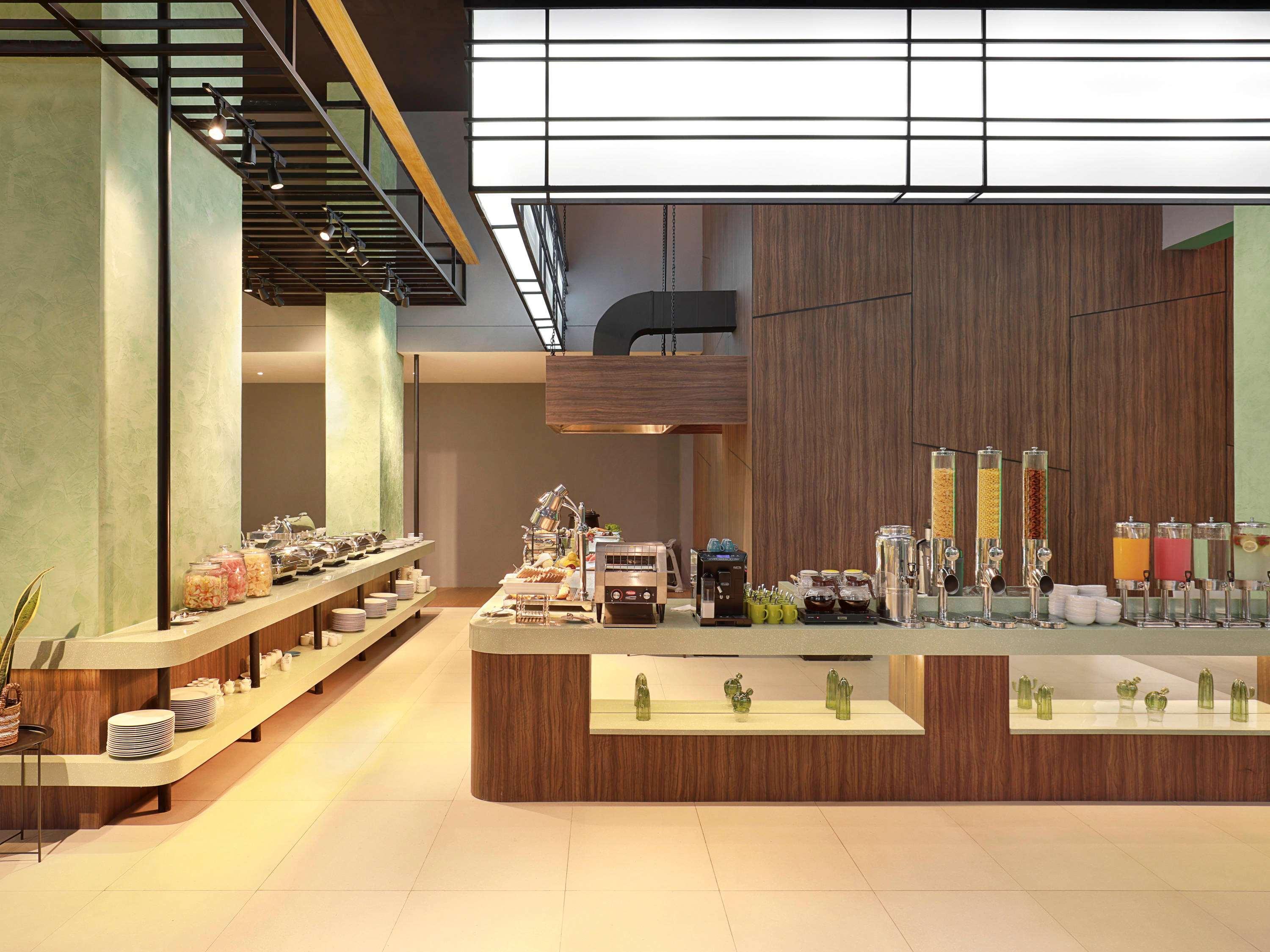 Ibis Styles Jakarta Simatupang Exteriör bild