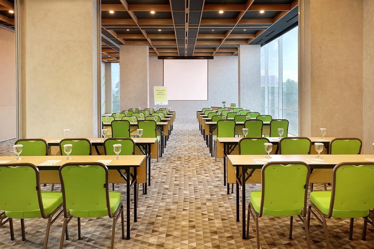 Ibis Styles Jakarta Simatupang Exteriör bild
